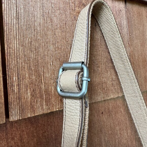 Fossil Light Tan Leather Shoulder Bag Top Zip Maddox 1 inch Adjustable Strap - Picture 11 of 16